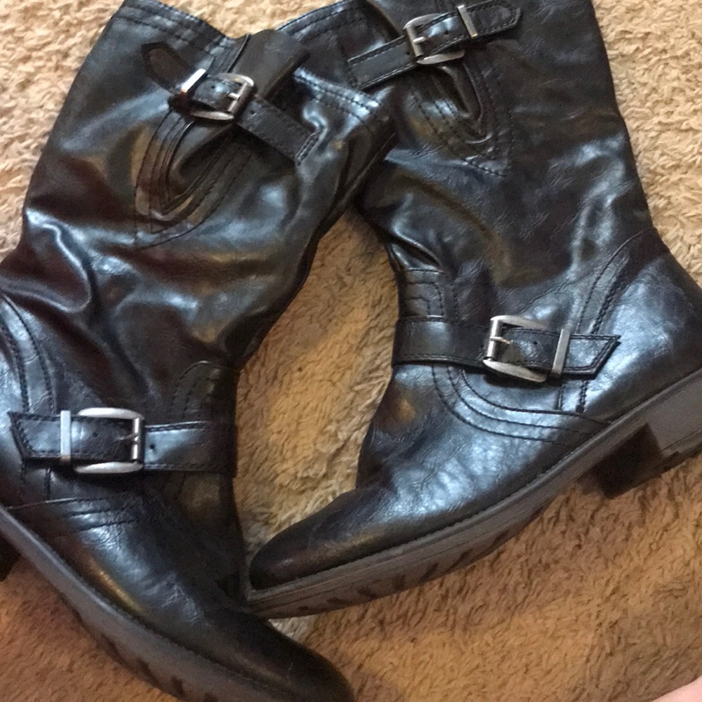 Bare Trap boots